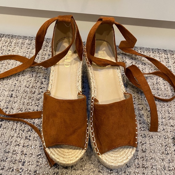 ASOS platform sandals - Picture 2 of 3